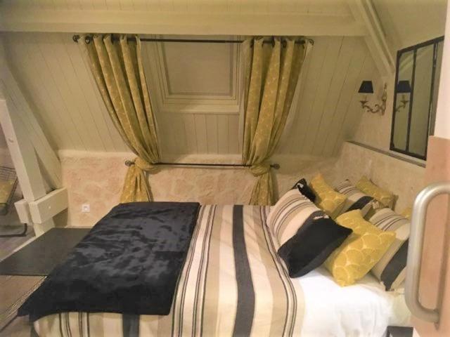 Hotel Boutique Saint-Louis ليزيو المظهر الخارجي الصورة