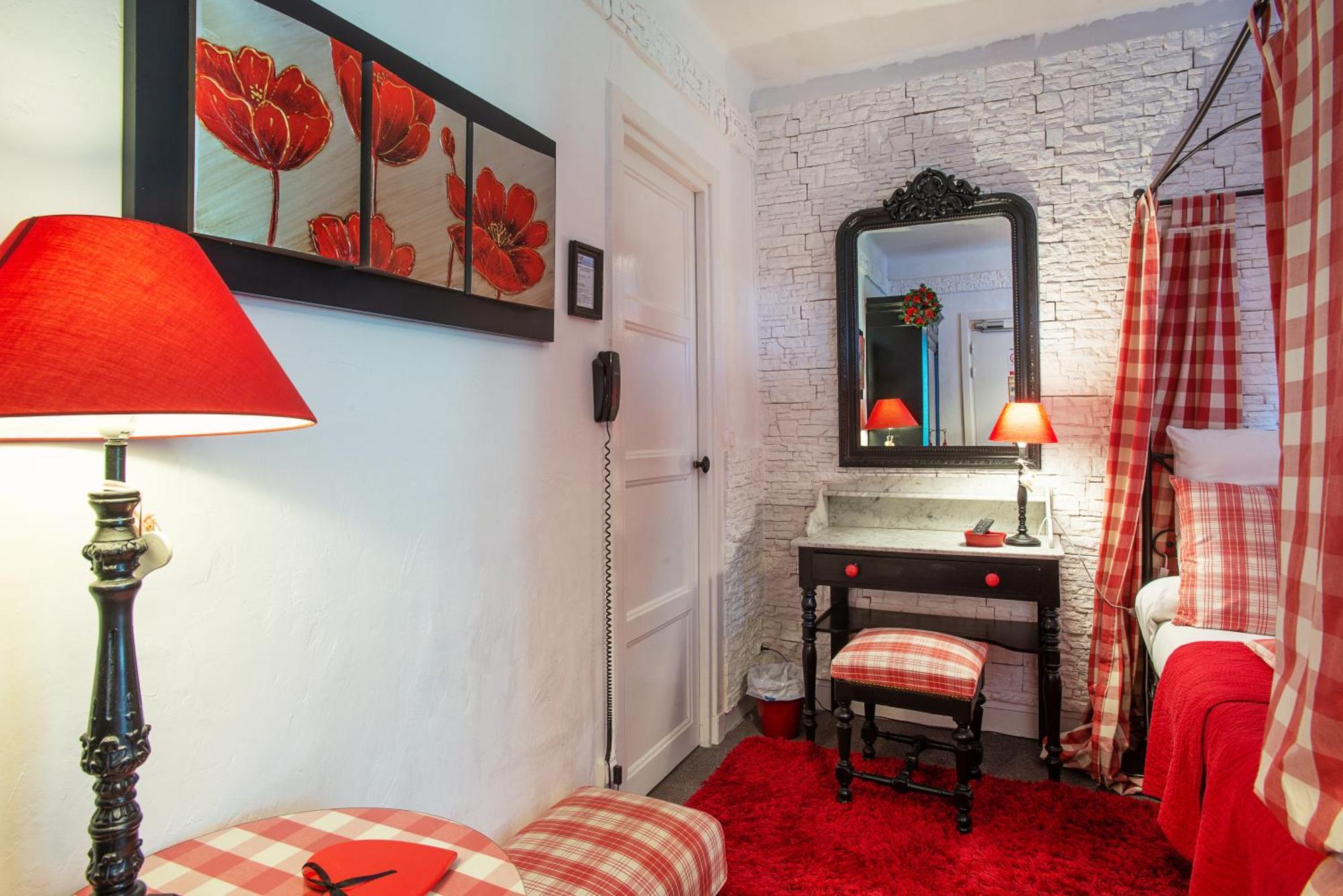 Hotel Boutique Saint-Louis ليزيو المظهر الخارجي الصورة