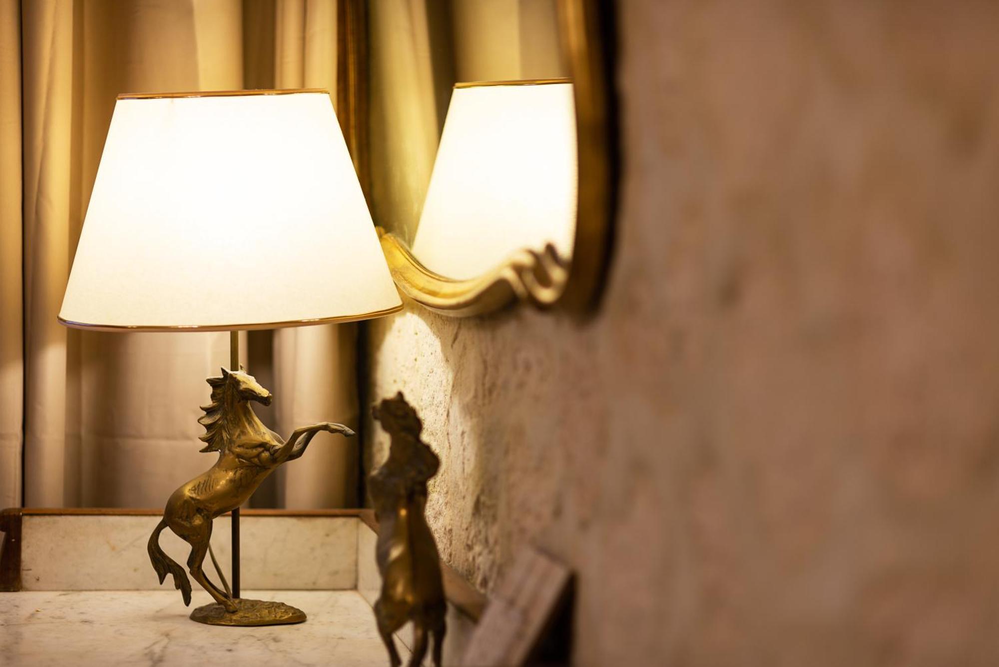 Hotel Boutique Saint-Louis ليزيو المظهر الخارجي الصورة