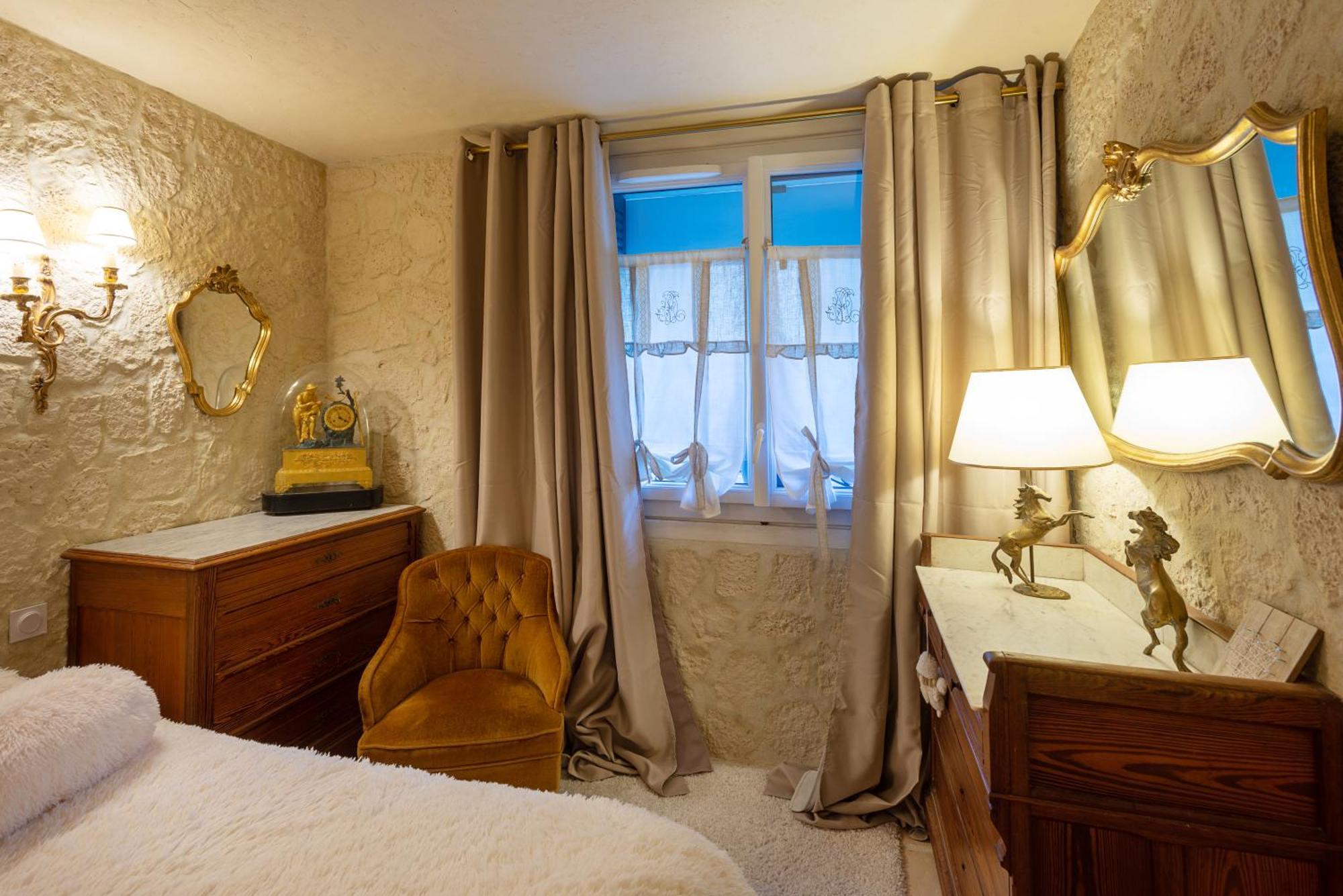 Hotel Boutique Saint-Louis ليزيو المظهر الخارجي الصورة