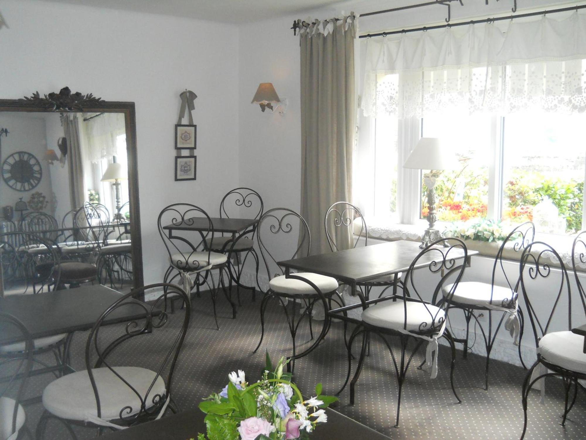 Hotel Boutique Saint-Louis ليزيو المظهر الخارجي الصورة