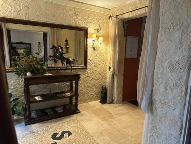 Hotel Boutique Saint-Louis ليزيو المظهر الخارجي الصورة