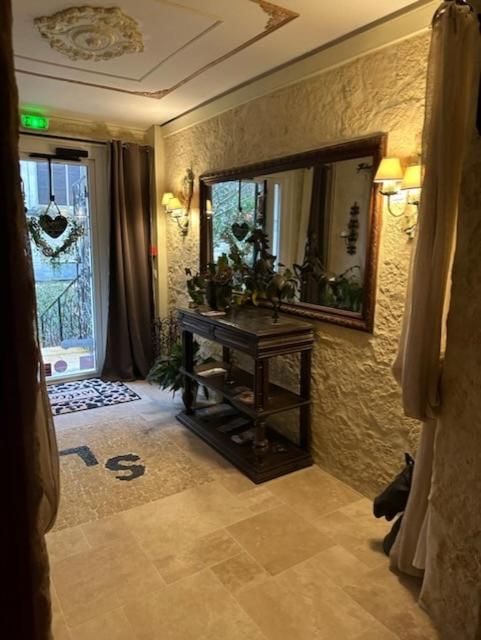 Hotel Boutique Saint-Louis ليزيو المظهر الخارجي الصورة